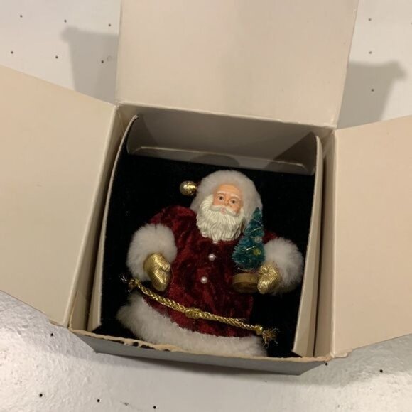 Vintage Avon Victorian‎ Santa Pin Ornament 1995 Large Brooch - Picture 4 of 7